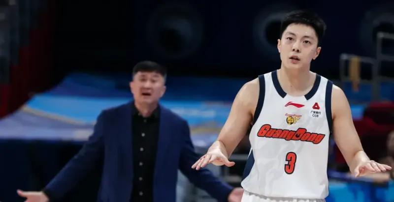 亚博体育登录入口-京粤大战郭士强收获满满！胡明轩曾凡博周琦满状态，赵睿维持健康